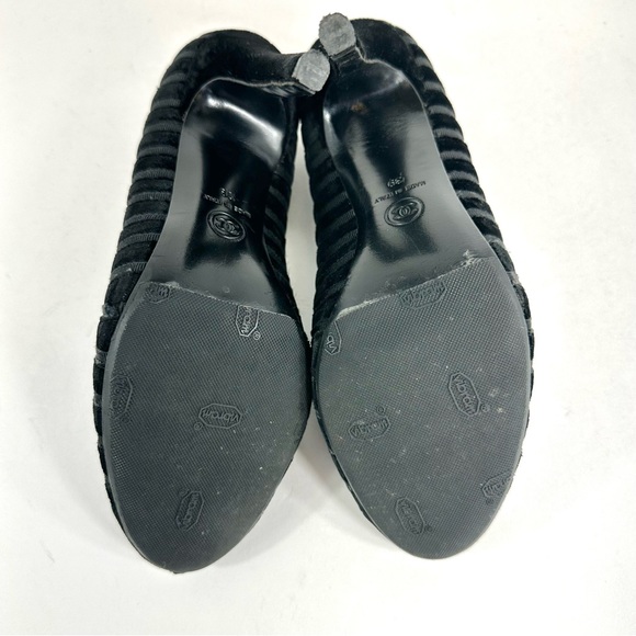 Chanel Velvet and Grosgrain Ribbon Cap Toe Closed Toe Stiletto Pumps size 39 - Picture 13 of 15